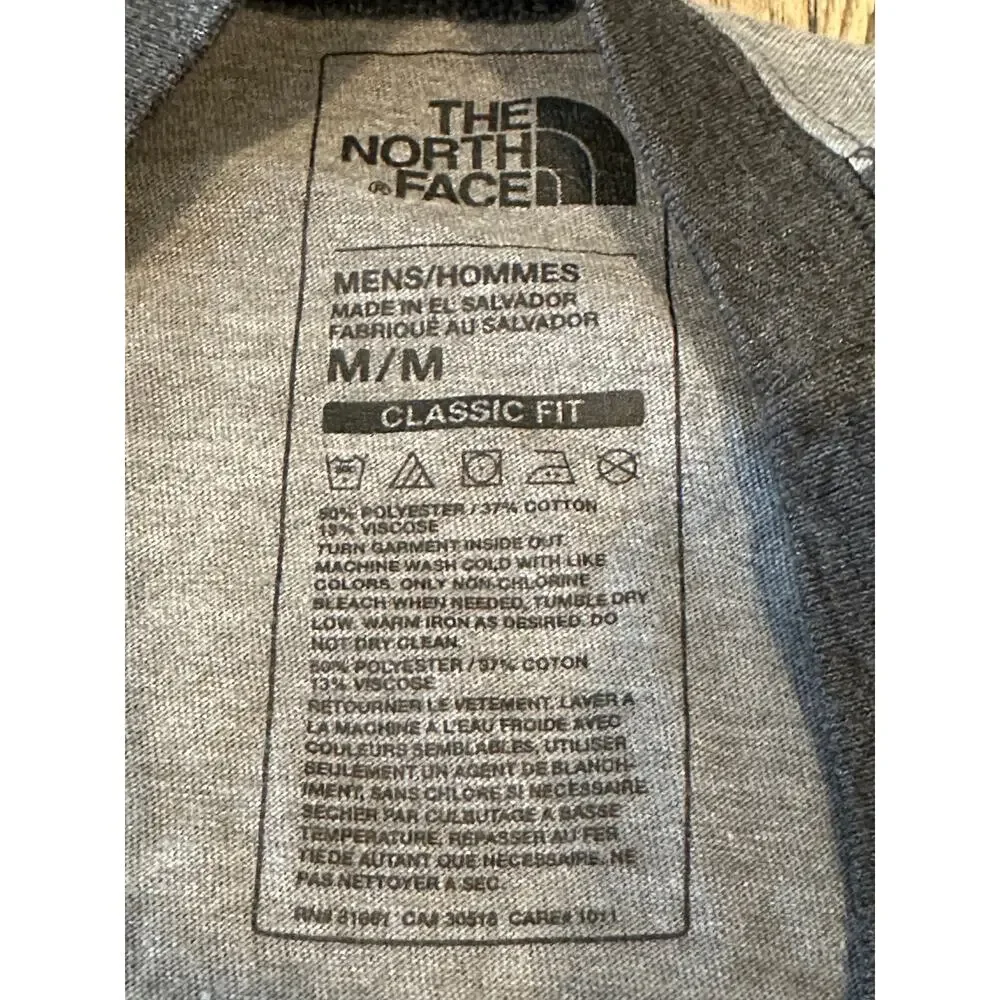 The North Face Men's Medium Gray Raglan 3/4 Sleeve T-Shirt Graphic Classic Fit